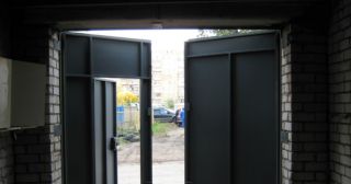 Купить гаражные ворота распашные Тулун, цена от 3902 руб.